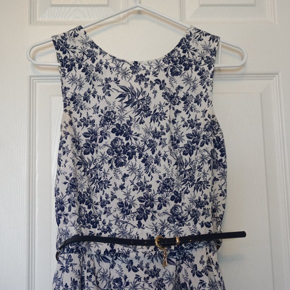 Suzy Shier Blue and White Floral Dress - Picture 4 of 6